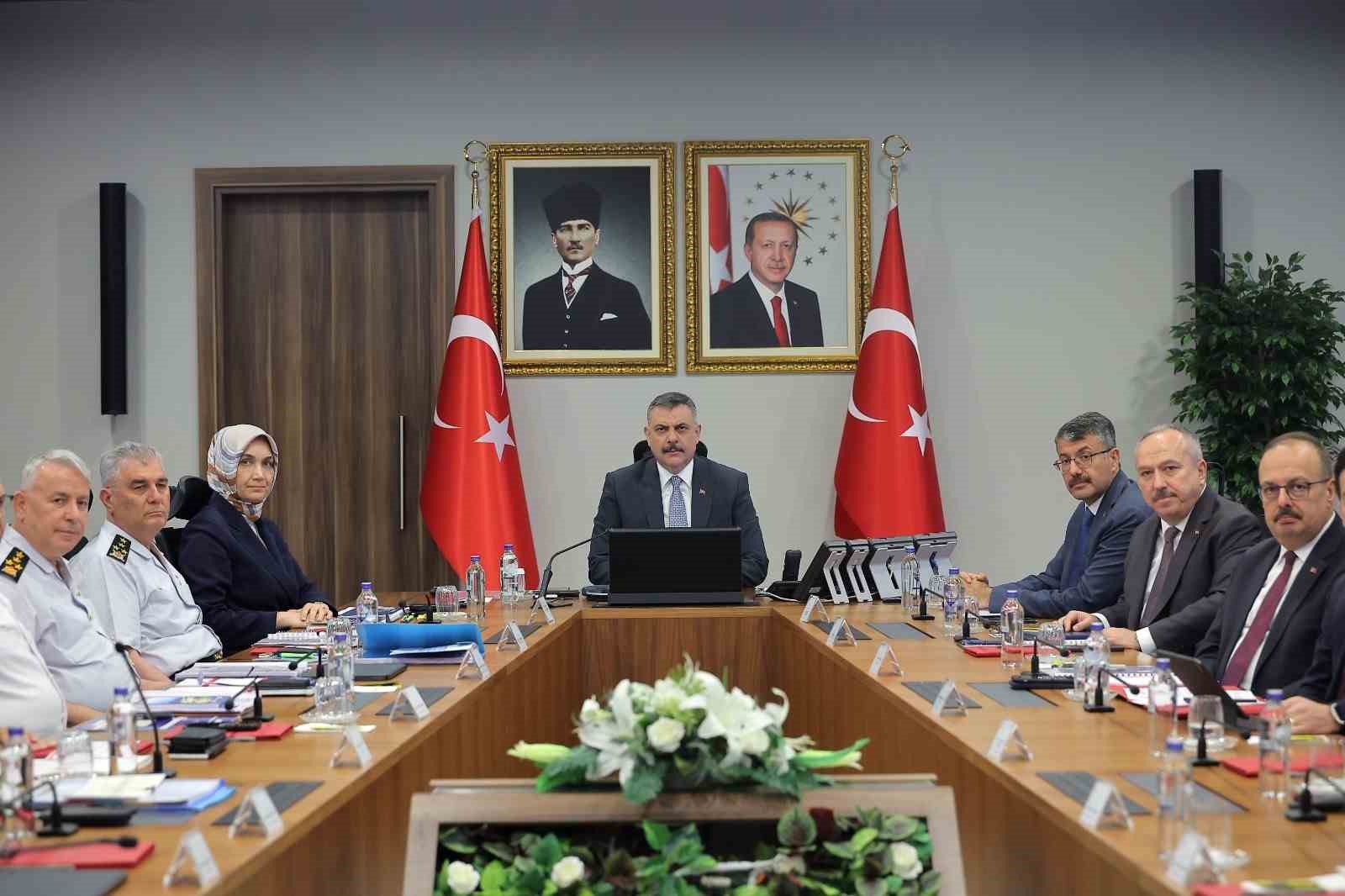 Bakan Çiftçi: "Bu zirve, Türkiye’nin diplomatik ağırlığını, kurumsal kapasitesini, güvenlik tecrübesini ve ev sahipliğini bütün dünyaya göstereceği son derece önemli bir buluşmadır"