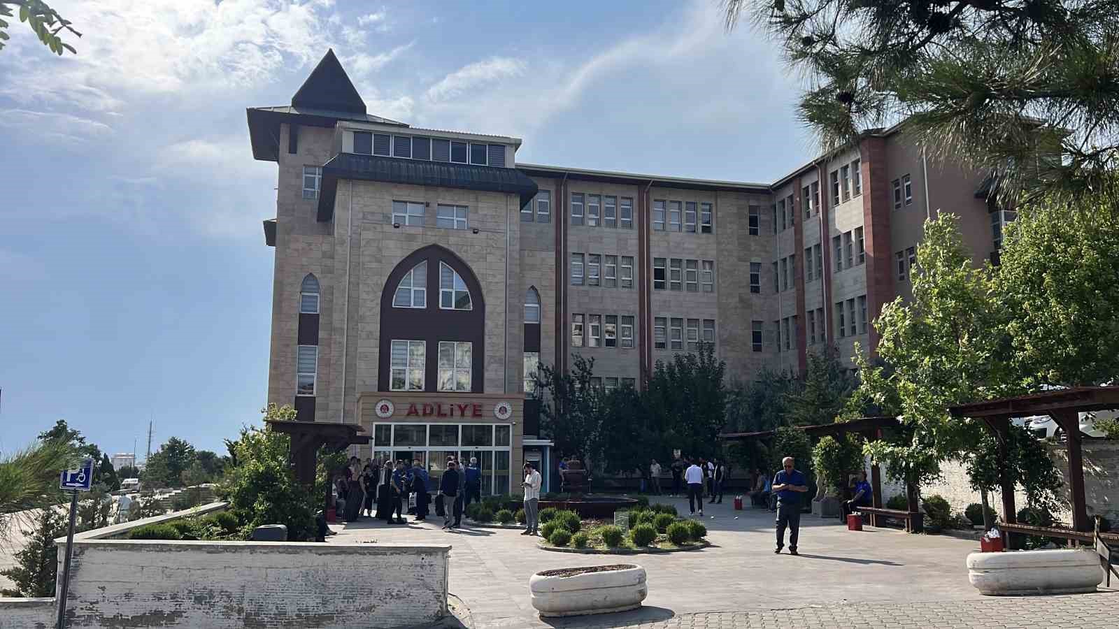 Ezgi Apartmanı davasında Avukat Şen: "Bilirkişi kişi raporlarını dikkate almayacaksak niye istedik"
