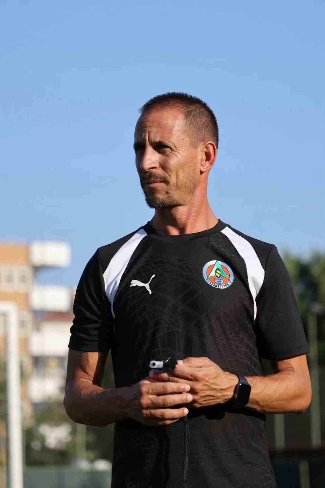 Alanyaspor’da yeni sezon hazırlıkları başladı