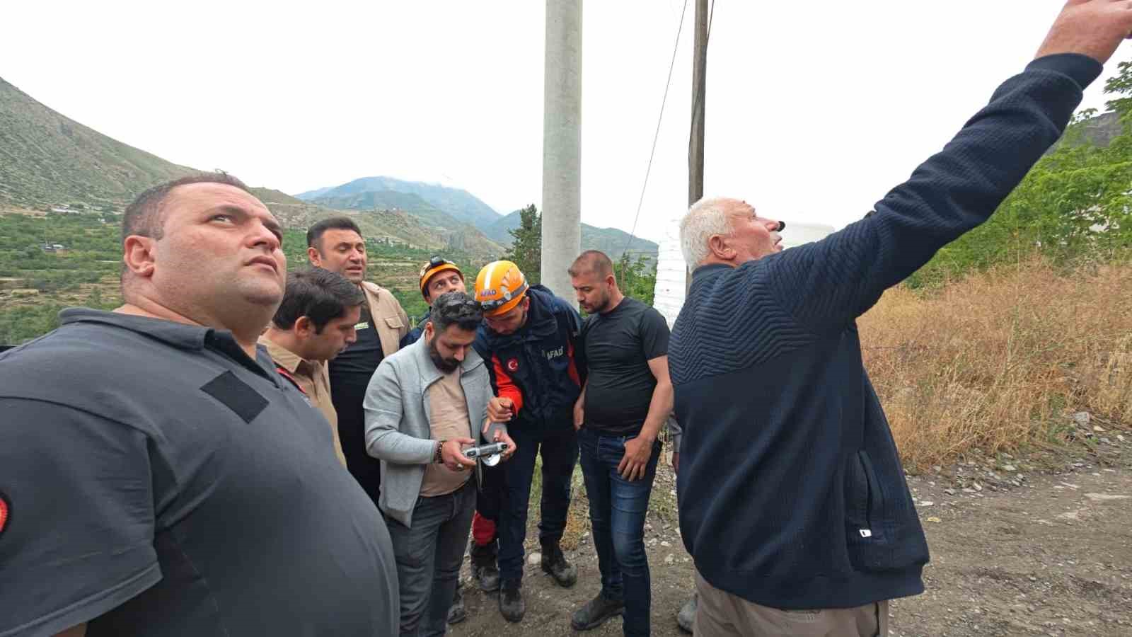 Kayalık alanda mahsur kalan genç, AFAD’ın 2 saatlik operasyonuyla kurtarıldı