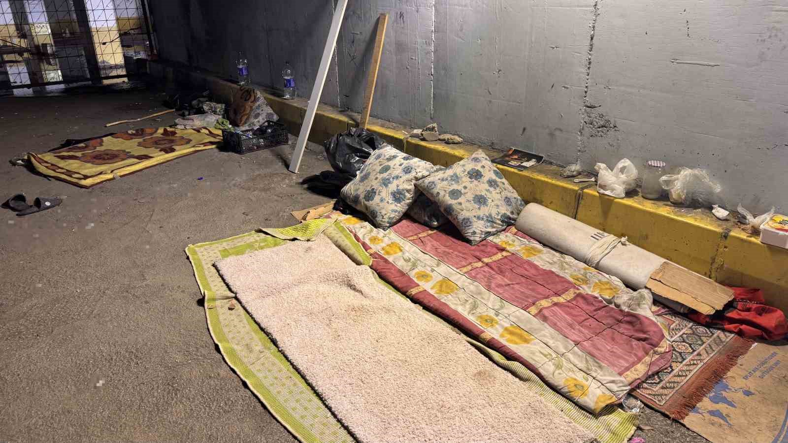 Adana’da bakımsız alt geçit vatandaşları isyan ettirdi: "Geçmeye korkuyoruz"