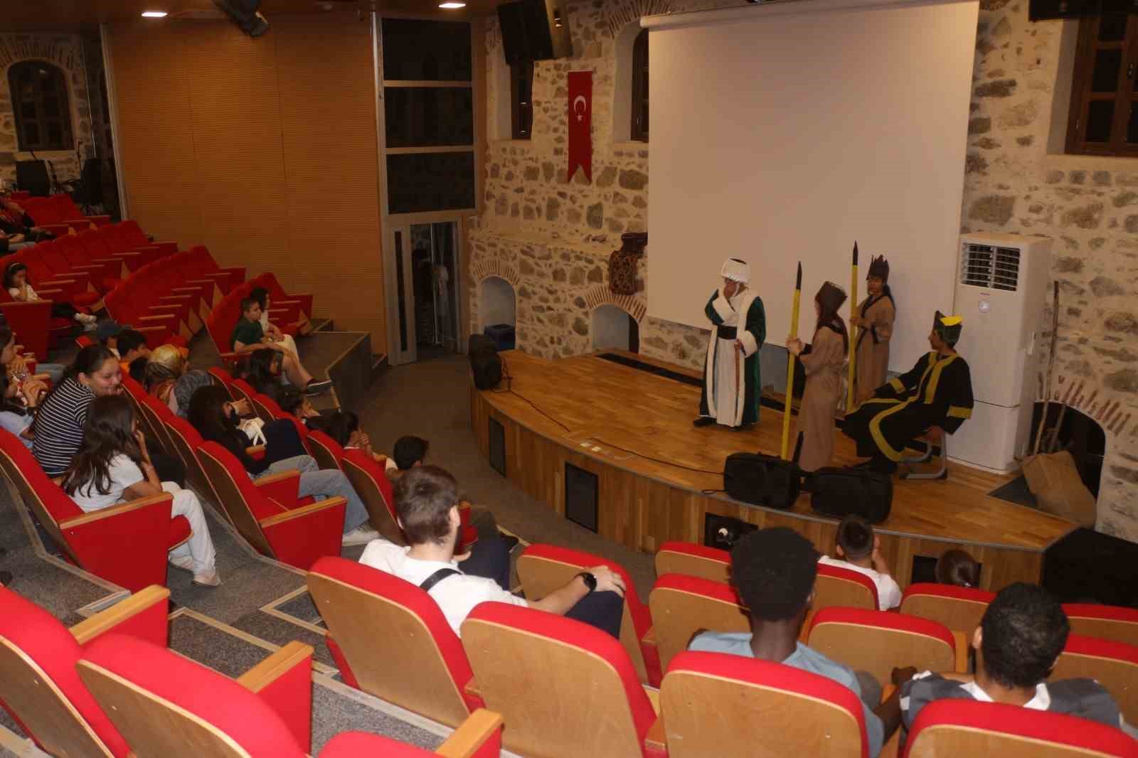 Nasrettin Hoca’nın memleketinde "Timur’un Filleri" sahnelendi