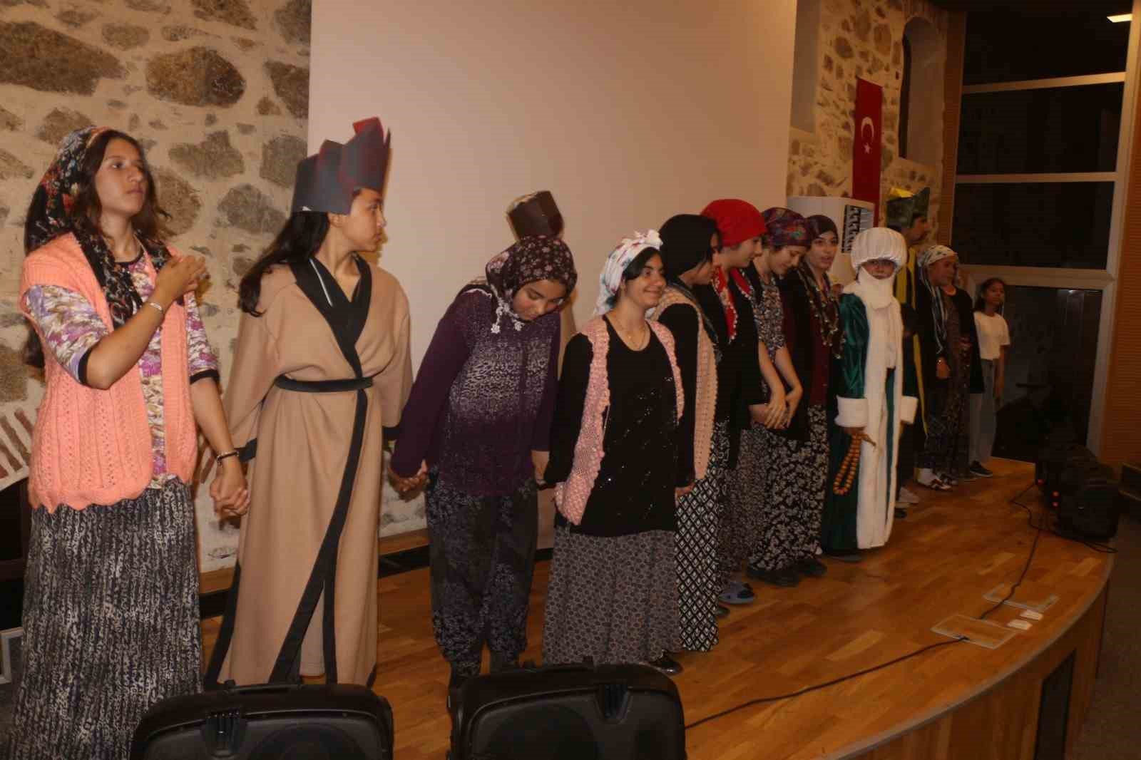 Nasrettin Hoca’nın memleketinde "Timur’un Filleri" sahnelendi