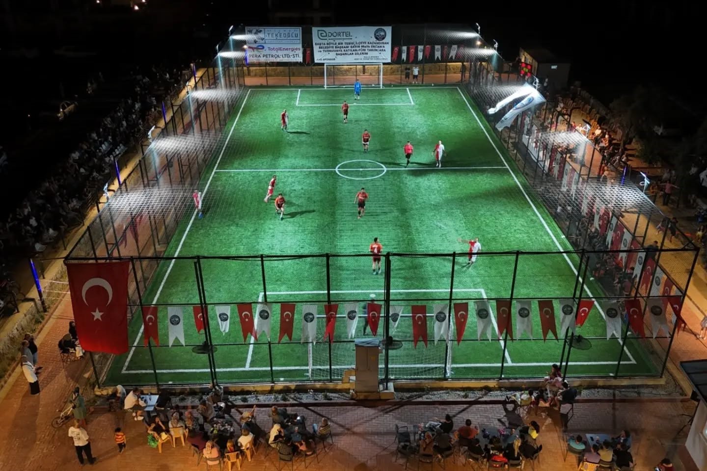 Yenipazar’da Mahmut Öz Halı Saha Turnuvası başladı