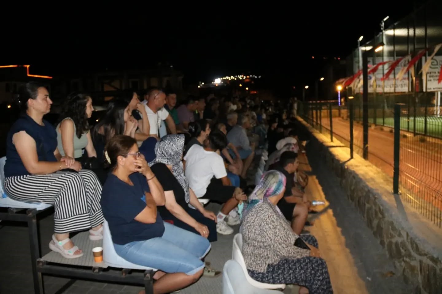 Yenipazar’da Mahmut Öz Halı Saha Turnuvası başladı