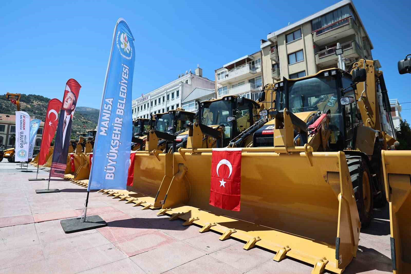 Manisa Büyükşehir filosunu 37 yeni araçla büyüttü