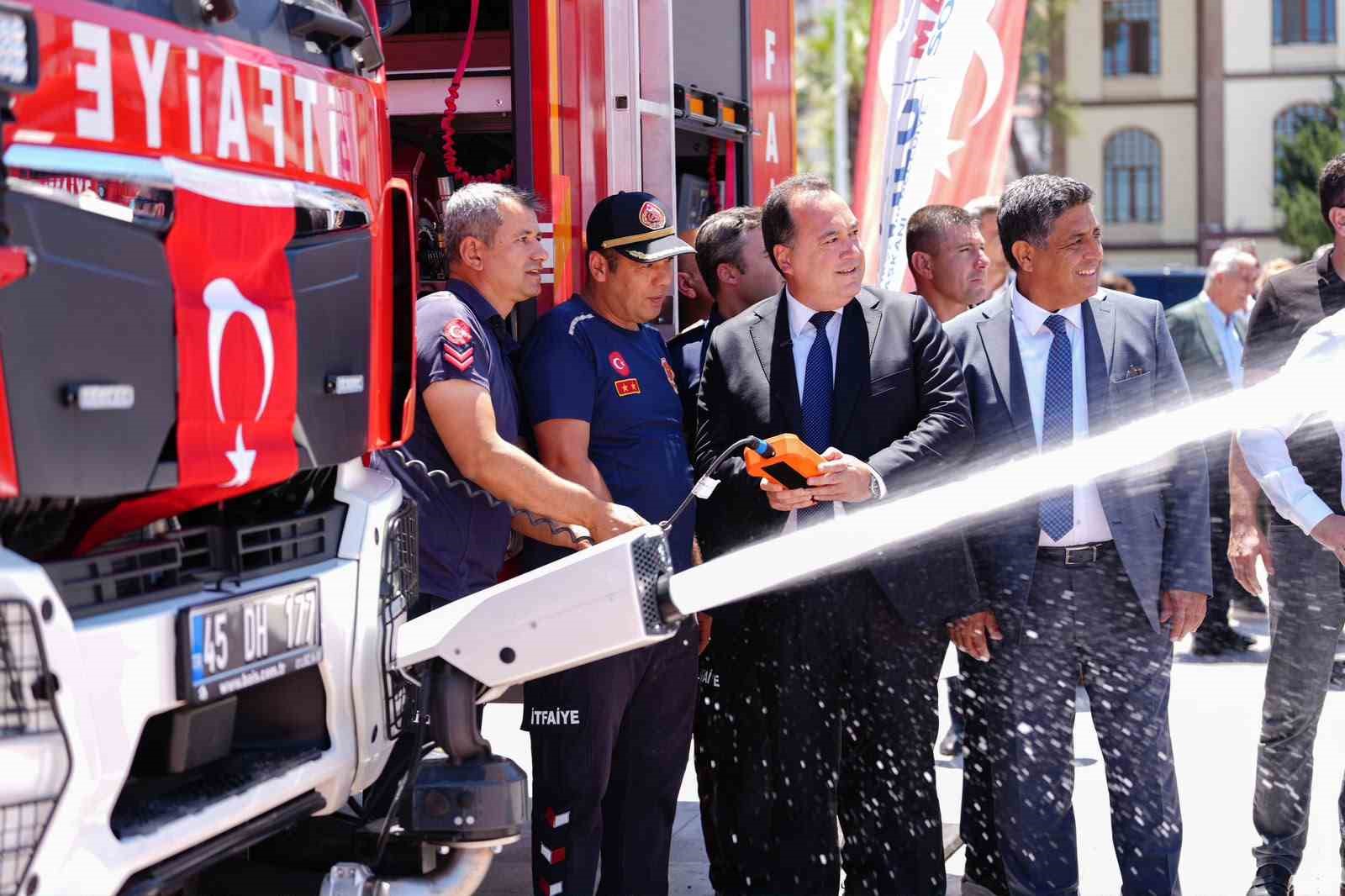 Manisa Büyükşehir filosunu 37 yeni araçla büyüttü