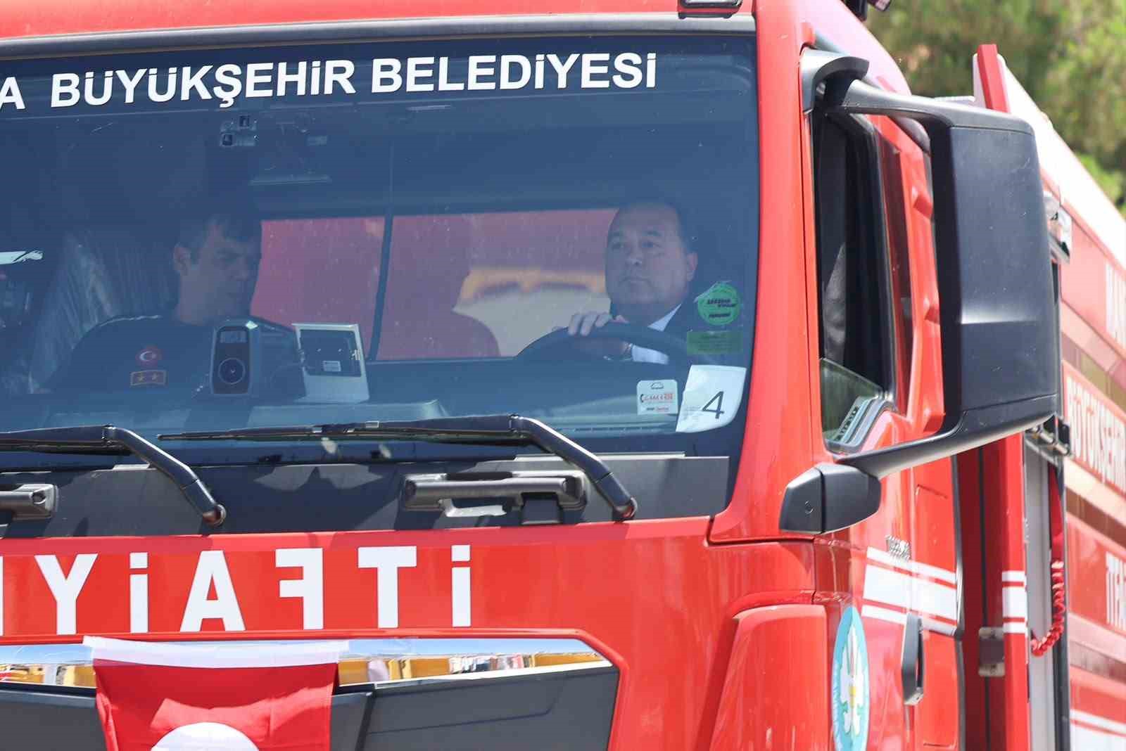 Manisa Büyükşehir filosunu 37 yeni araçla büyüttü