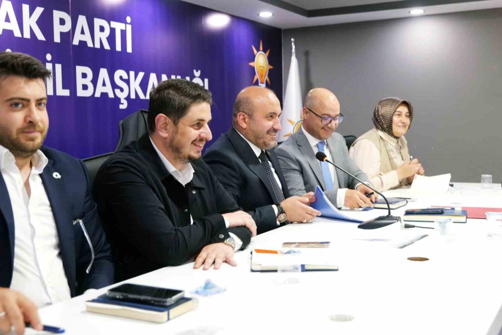 AK Parti’de değerlendirme toplantısı