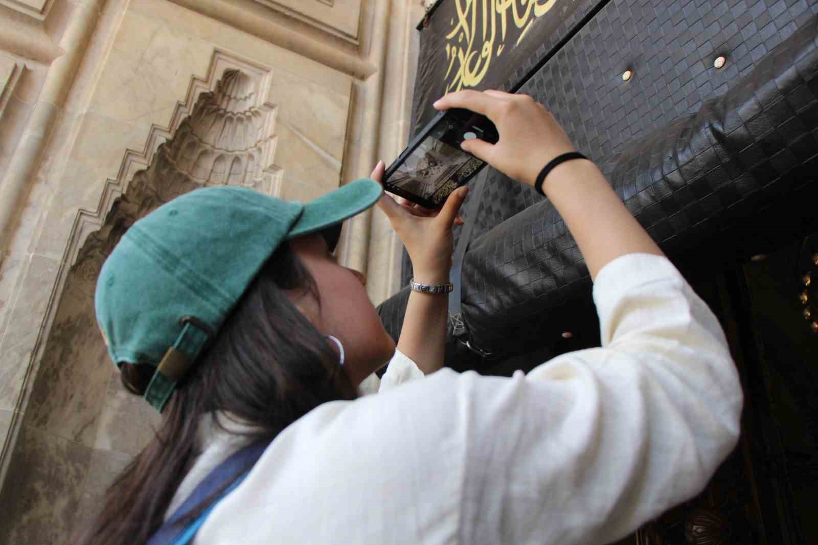 540 yıllık caminin kapısındaki gizemli baykuş başlığı