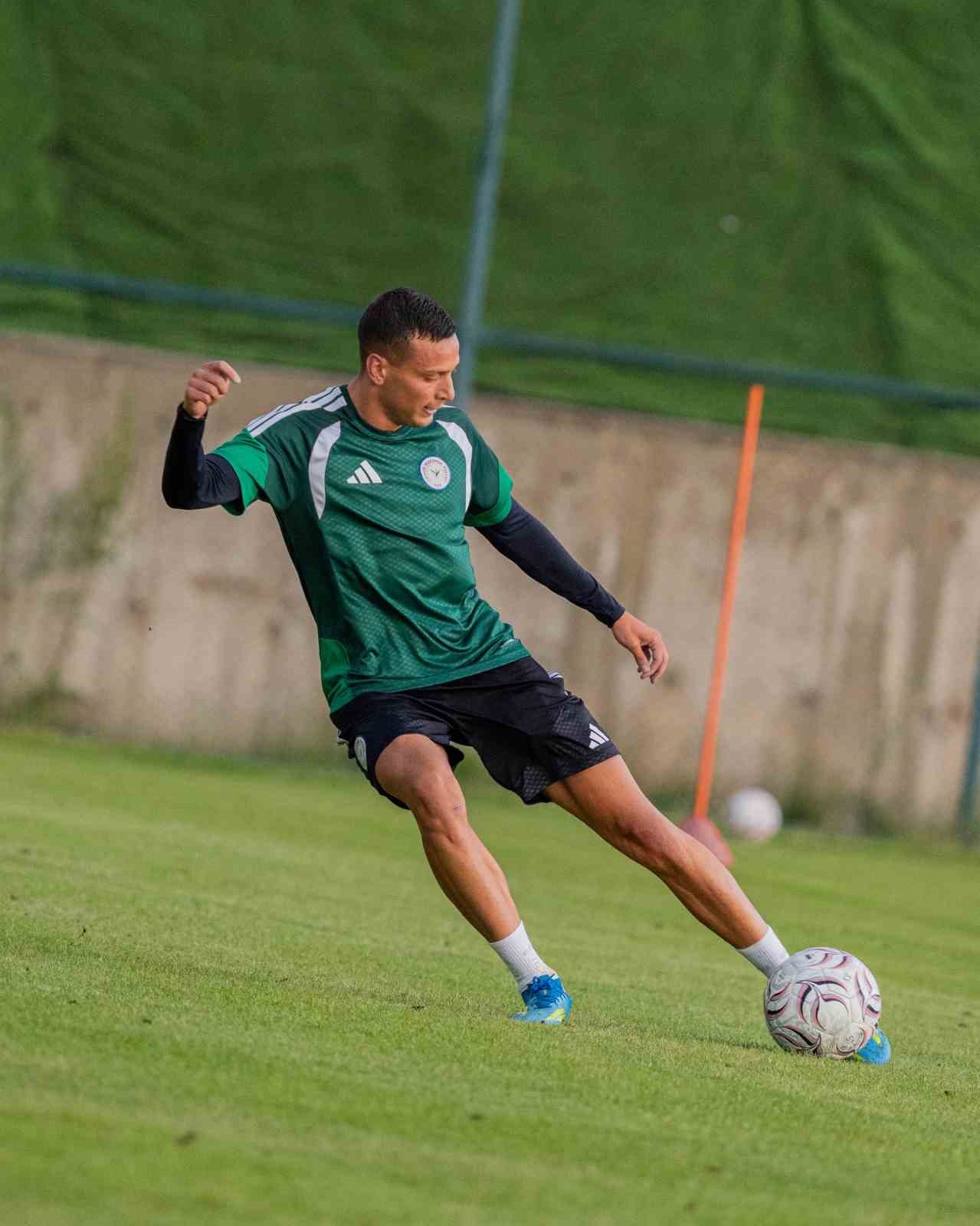 Çaykur Rizespor, yeni sezon mesaisine Erzurum’da başladı