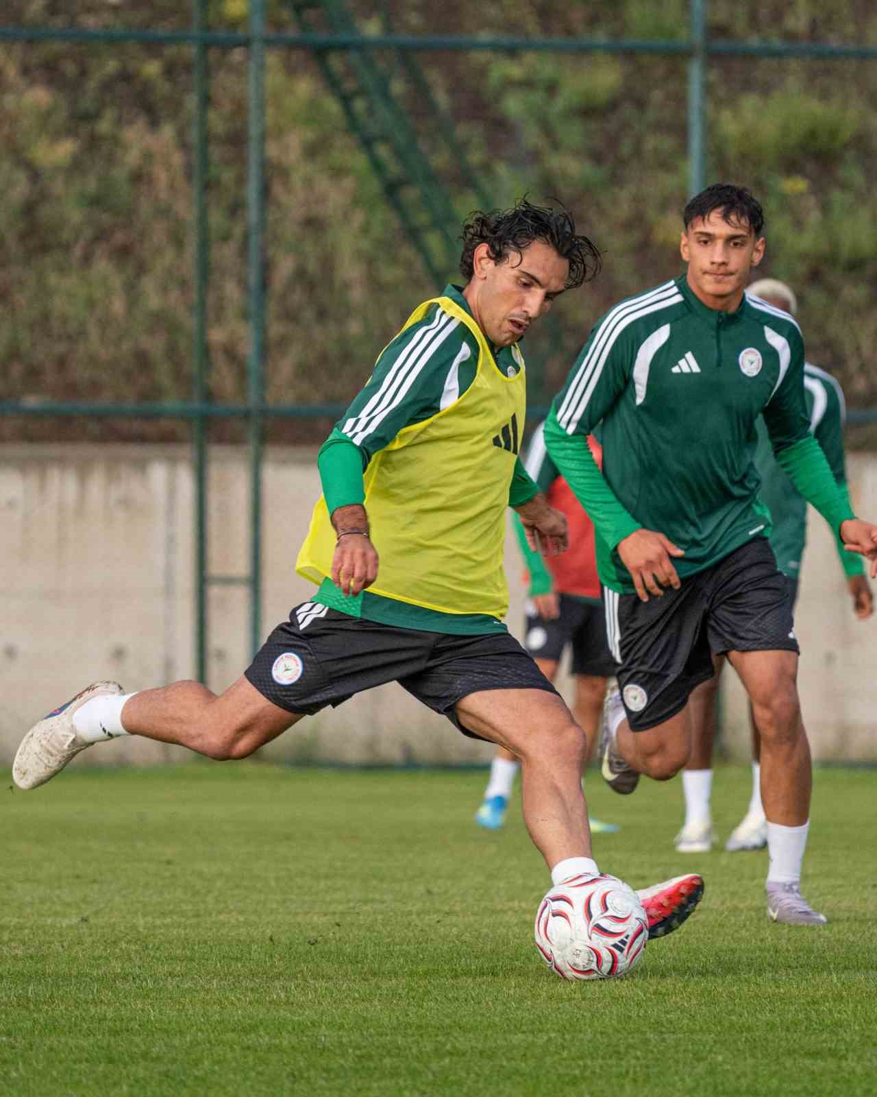Çaykur Rizespor, yeni sezon mesaisine Erzurum’da başladı