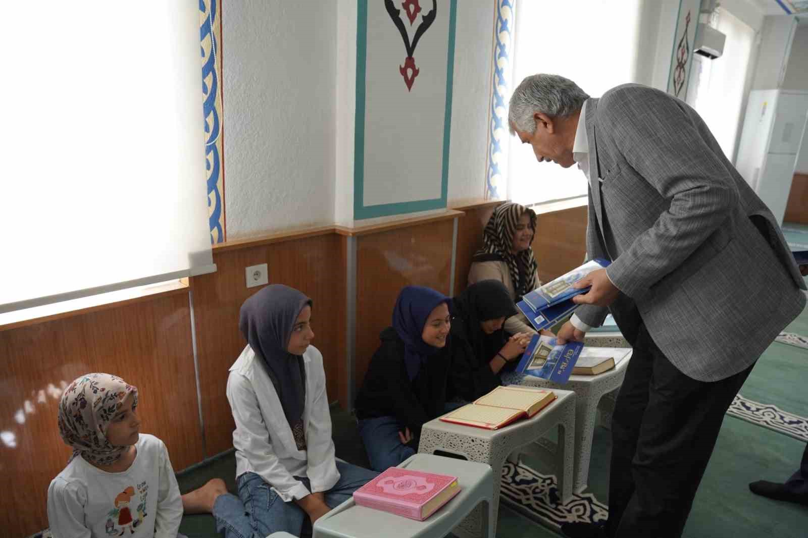 Başkan Hallaç çocukların Kur’an heyecanına ortak oldu