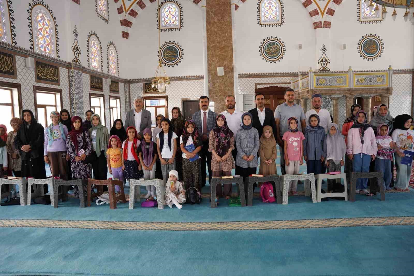 Başkan Hallaç çocukların Kur’an heyecanına ortak oldu