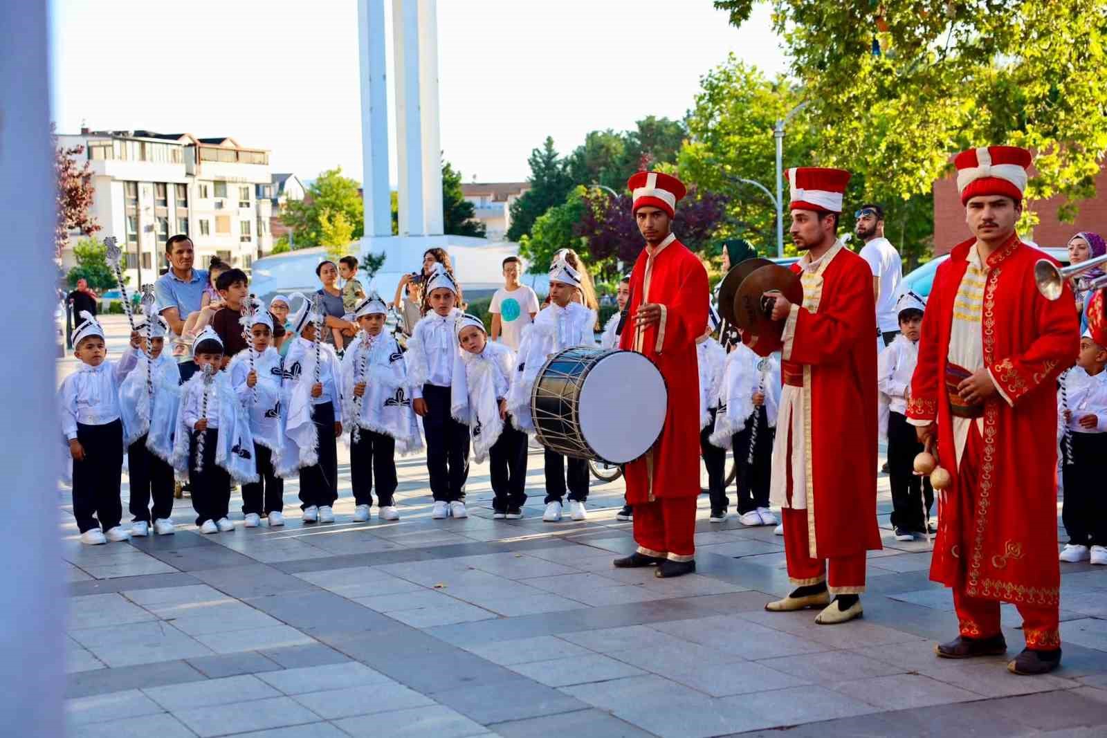 Körfez’de 62 çocuk için sünnet şöleni düzenlendi