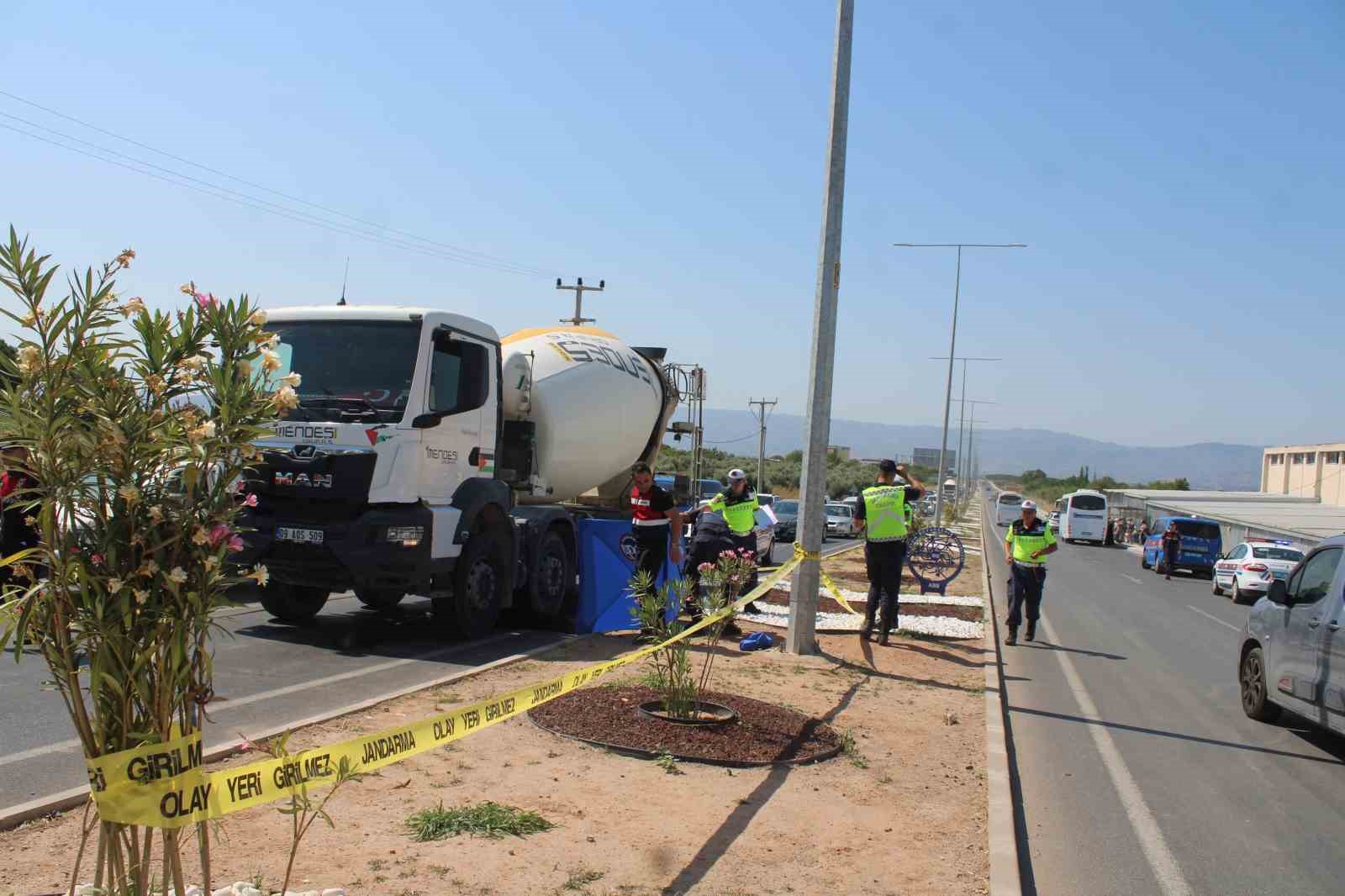 Beton mikserinin altında kalan yaşlı kadın hayatını kaybetti