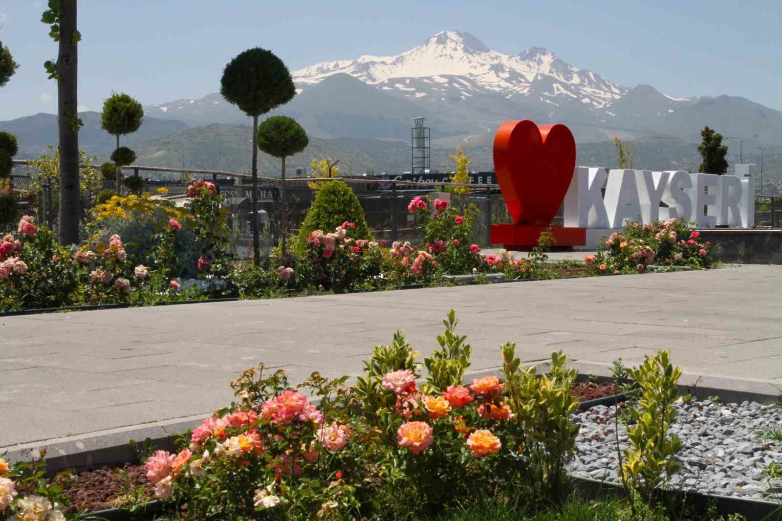 Kayseri çiçek bahçesine dönüşüyor