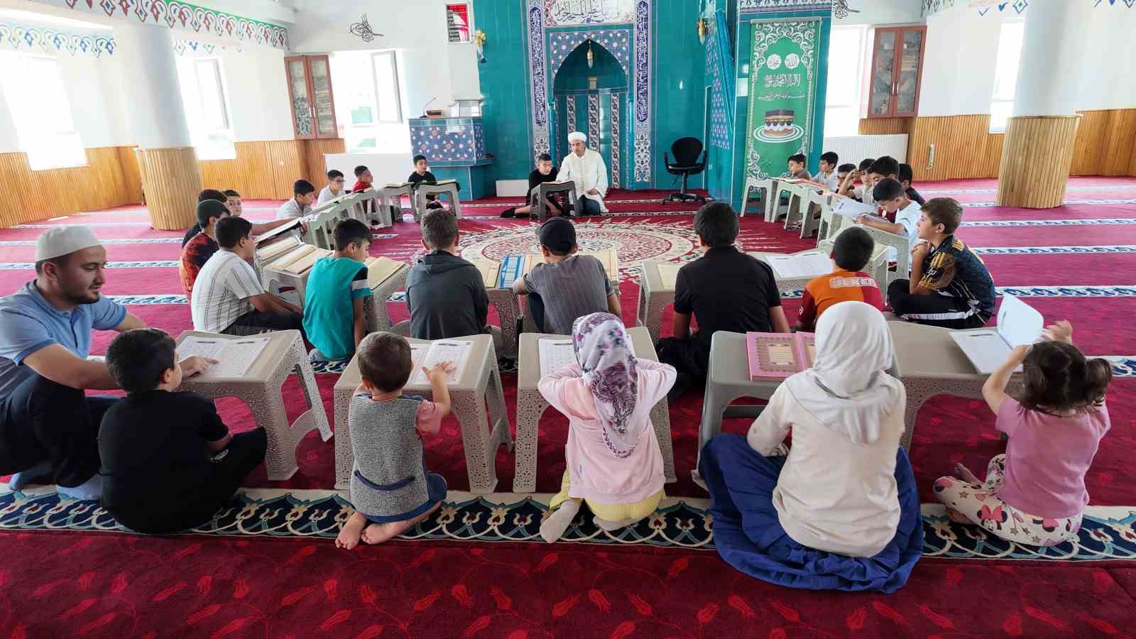 Erciş’te yaz Kuran kursları başladı