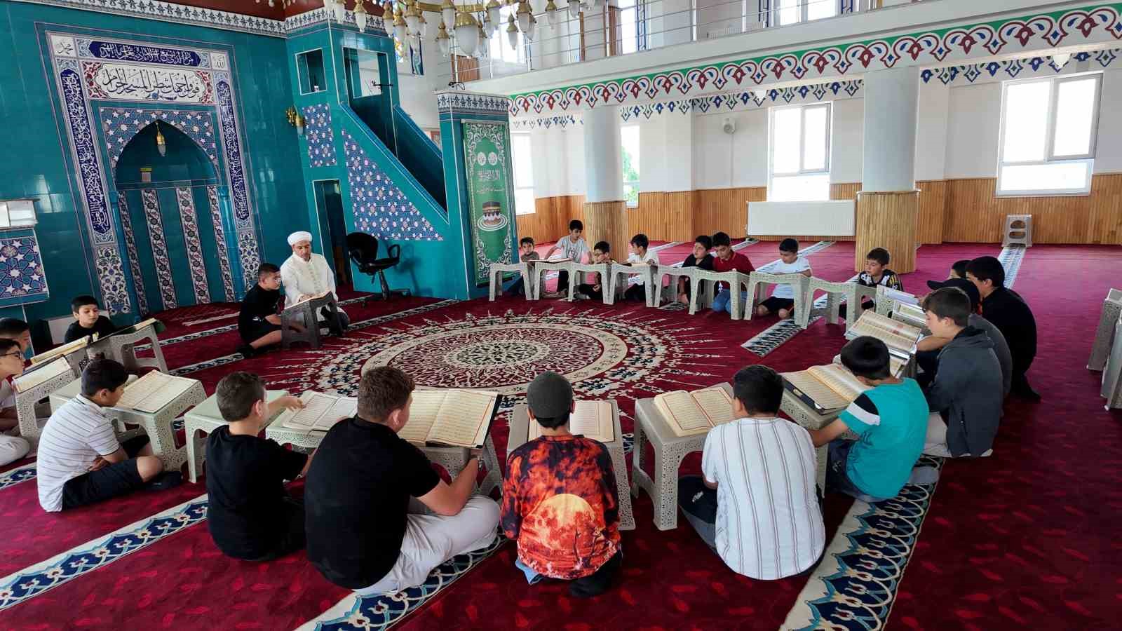 Erciş’te yaz Kuran kursları başladı