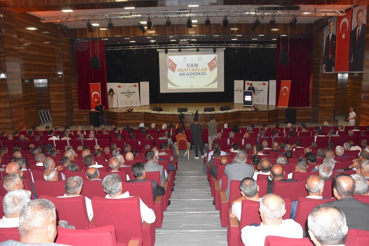 Van’da ’Muhtarlar Akademisi’ başladı