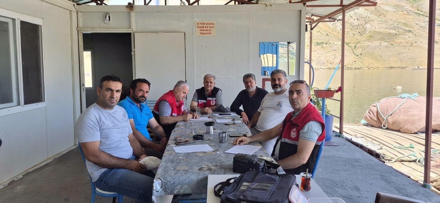 Su ürünleri yetiştiricilik tesislerinde denetim ve bilgilendirme çalışması
