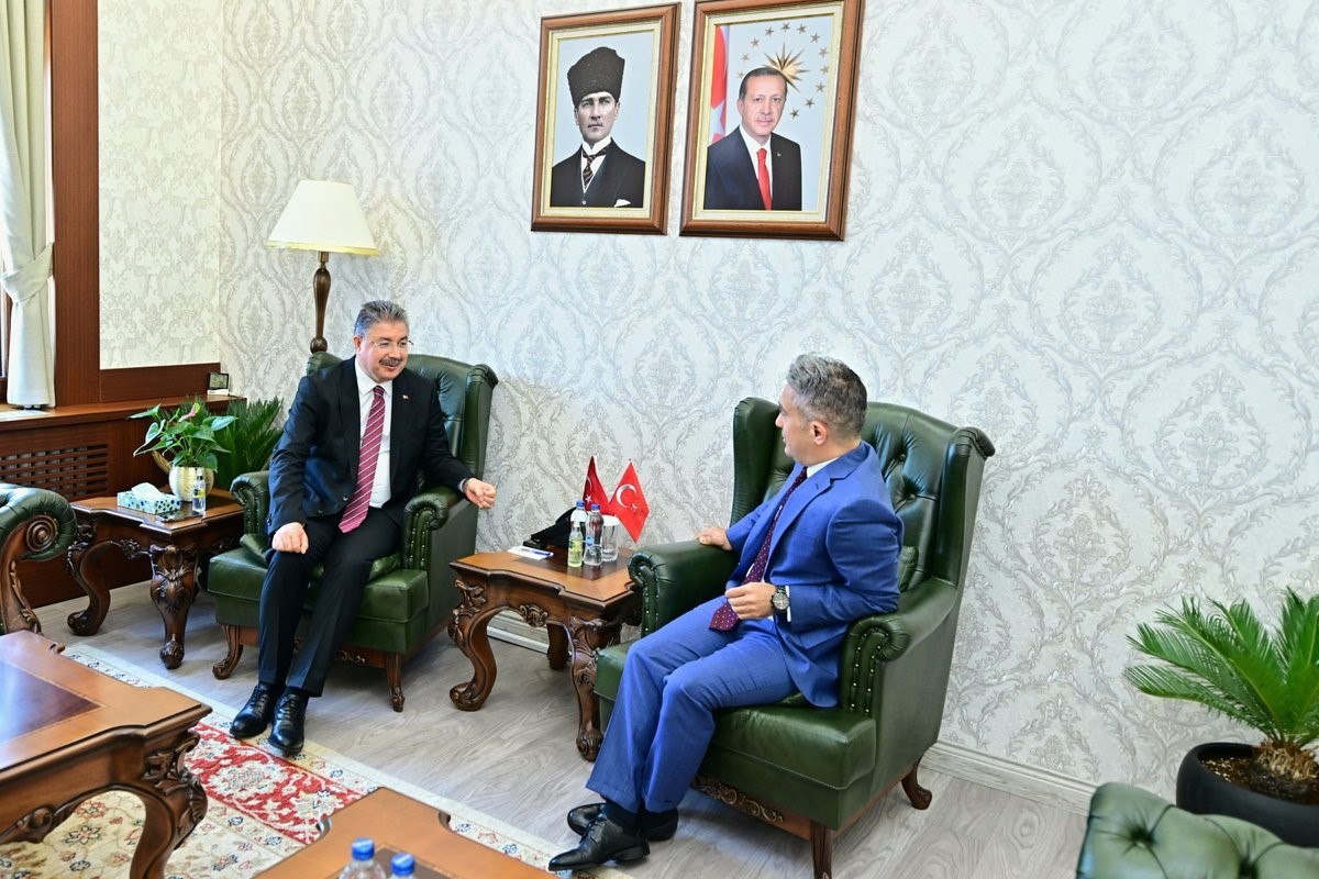 Eskişehir Cumhuriyet Başsavcılığına atanan Deniz, Vali Yılmaz’ı ziyaret etti