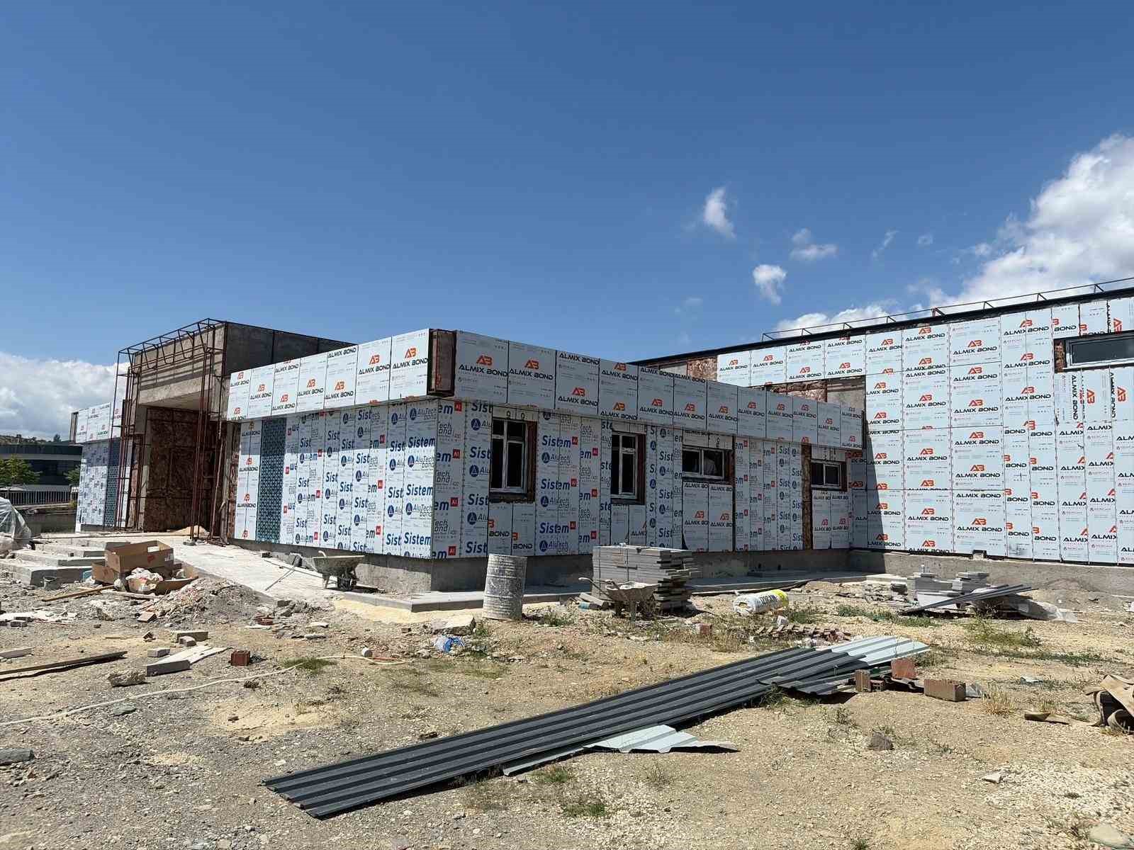 Tosya Belediyesi’nin çalışmalarıyla ilçenin çehresi değişiyor