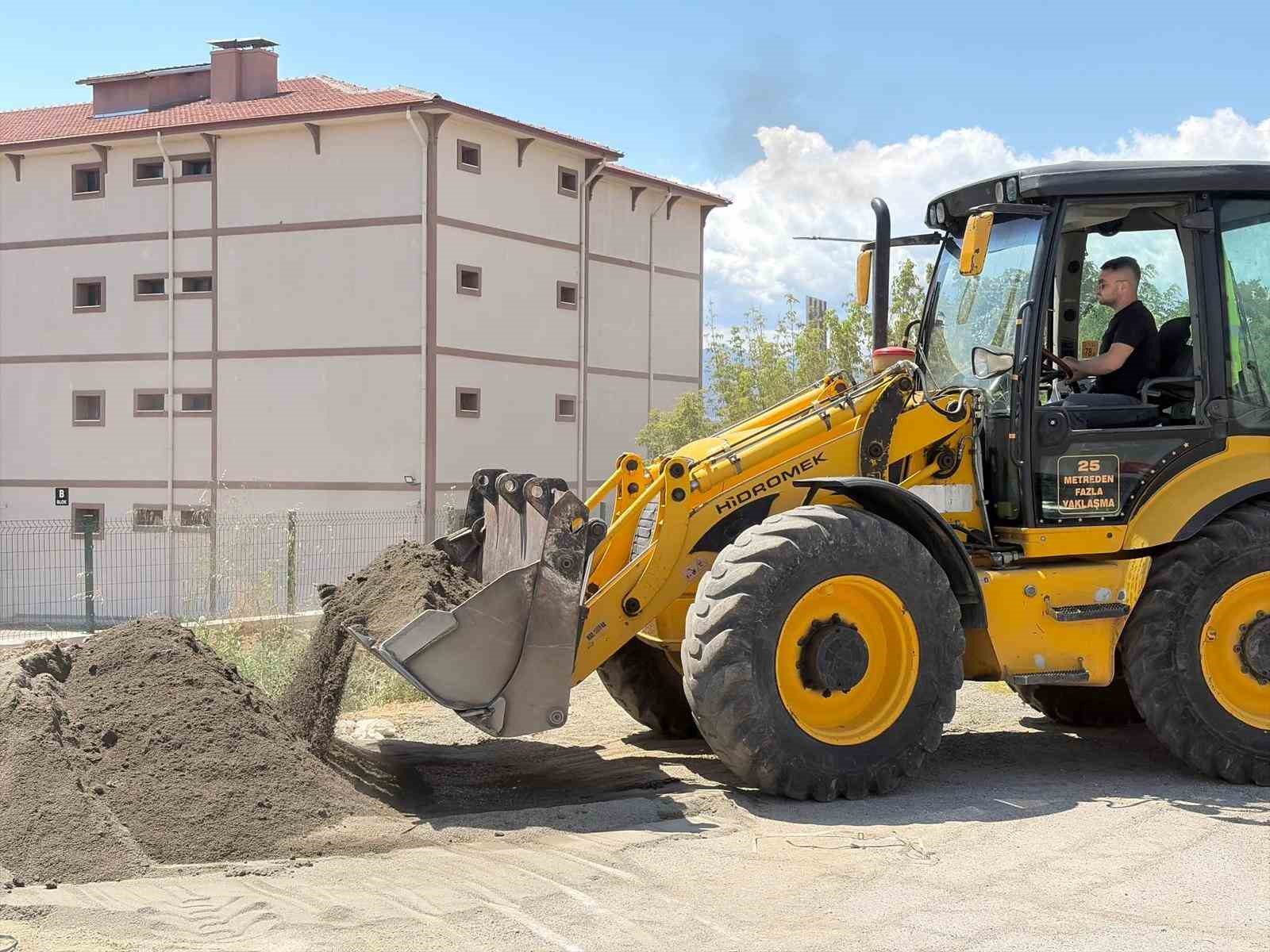 Tosya Belediyesi’nin çalışmalarıyla ilçenin çehresi değişiyor
