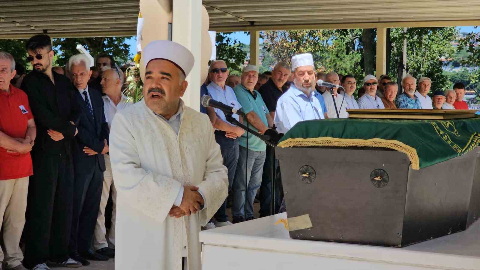 Karaelmas Üniversitesi Vakfı Başkanı Mustafa Yıldız, son yolculuğuna uğurlandı