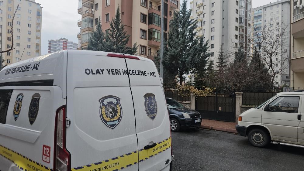 Görevlinin karısını öldüren sanığın yargılanmasına devam edildi