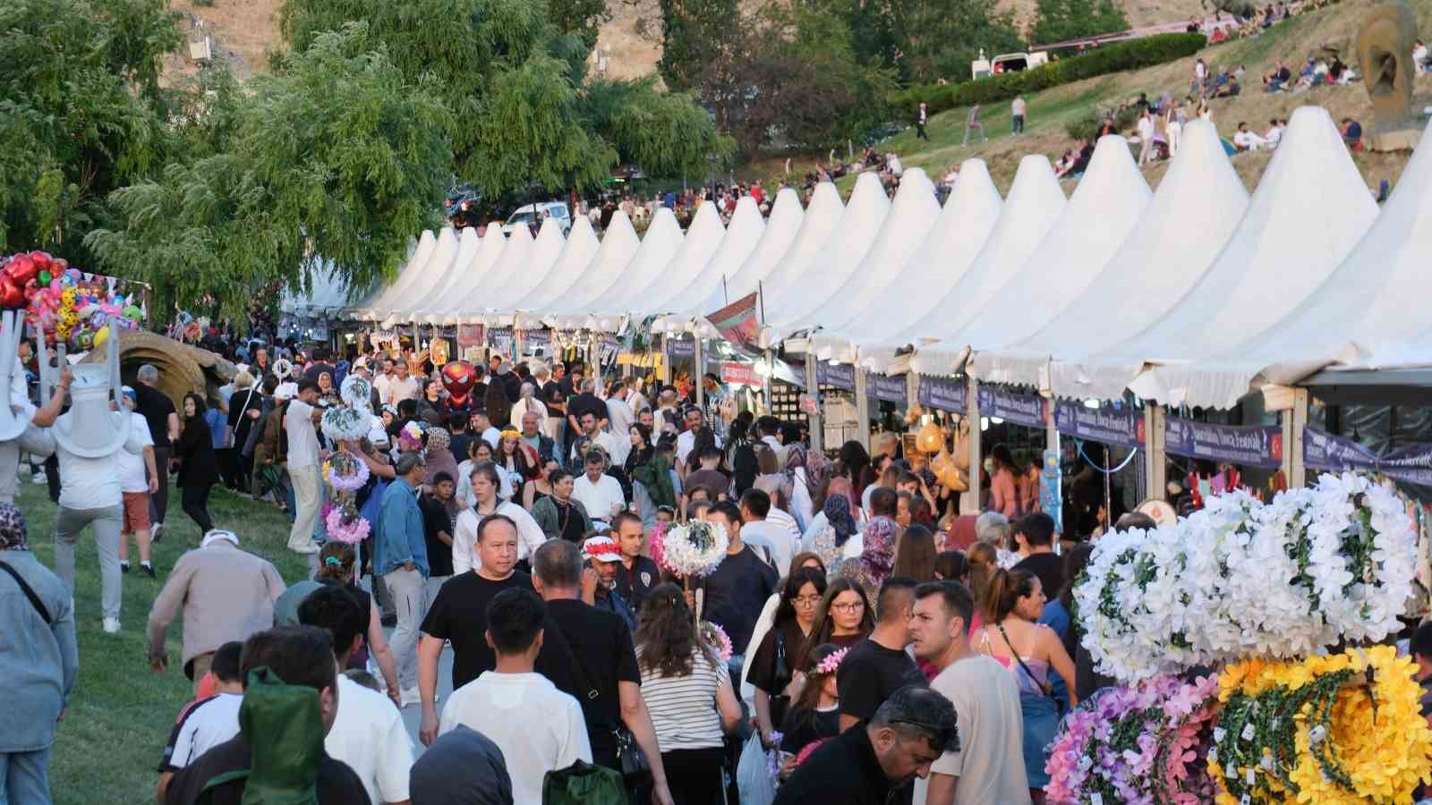 10. Sivrihisar Uluslararası Nasreddin Hoca Kültür ve Sanat Festivali 100 bin ziyaretçiyi ağırladı