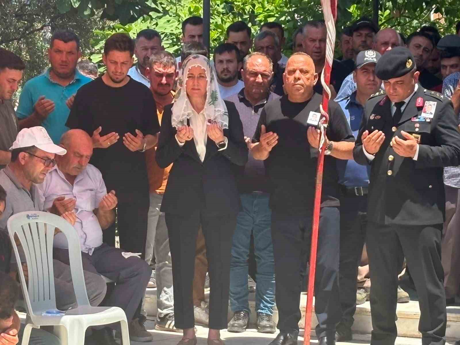 Kazada hayatını kaybeden uzman çavuş, al bayraklı tabutla son yolculuğuna uğurlandı