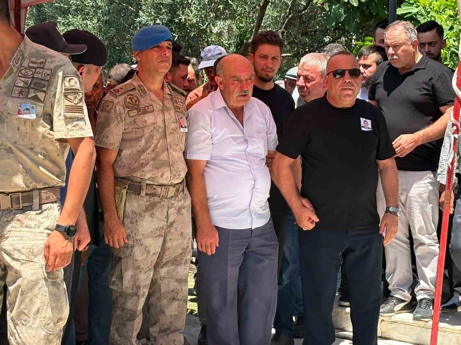 Kazada hayatını kaybeden uzman çavuş, al bayraklı tabutla son yolculuğuna uğurlandı