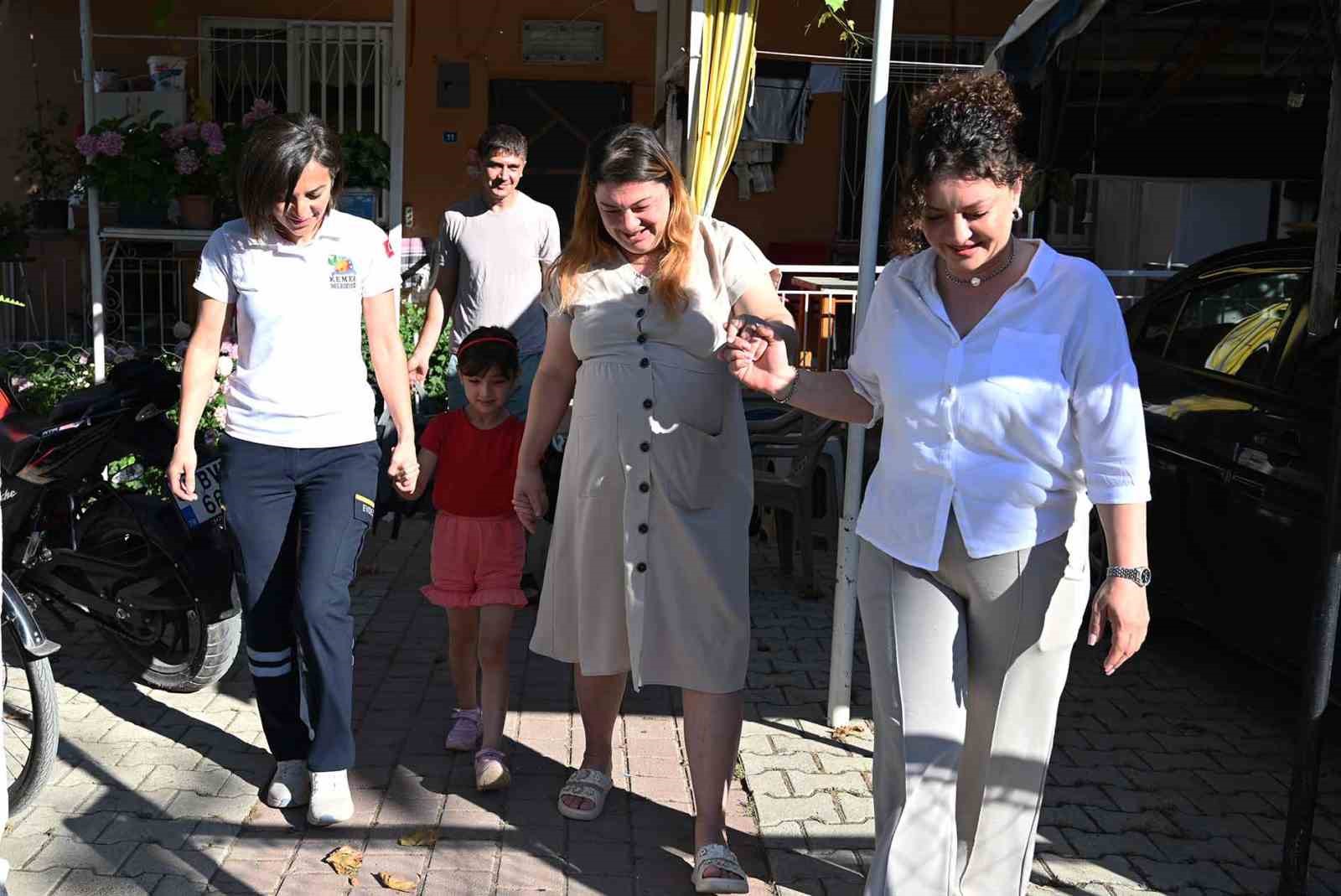 Kemer’de anne adaylarının yol arkadaşı: Anne Taksi