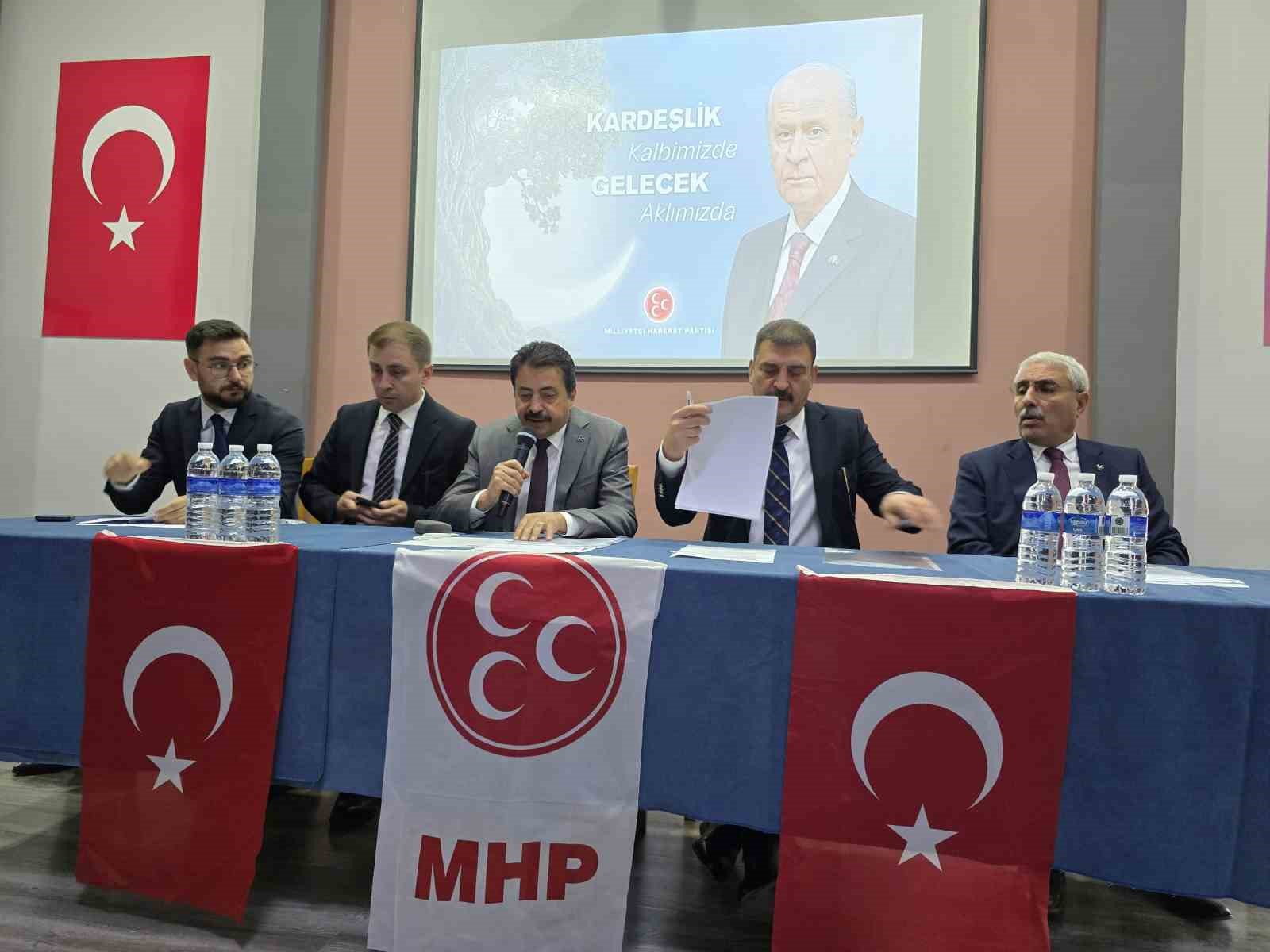 MHP Orhaneli’de görev değişimi