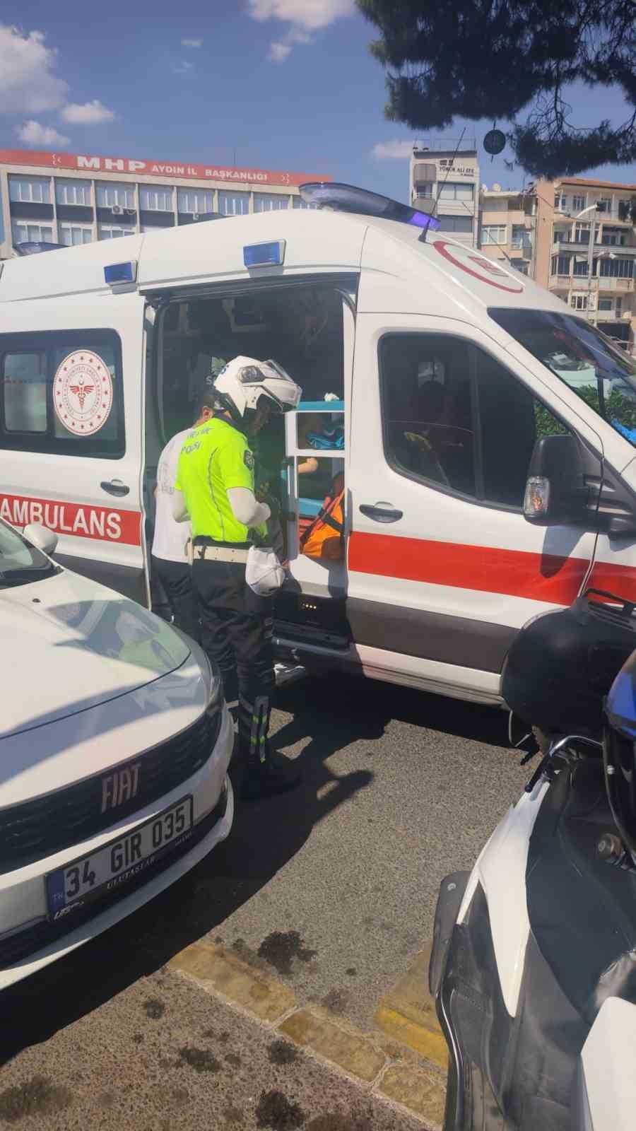 Motosiklet 3 metre sürüklendi, sürücü yaralandı