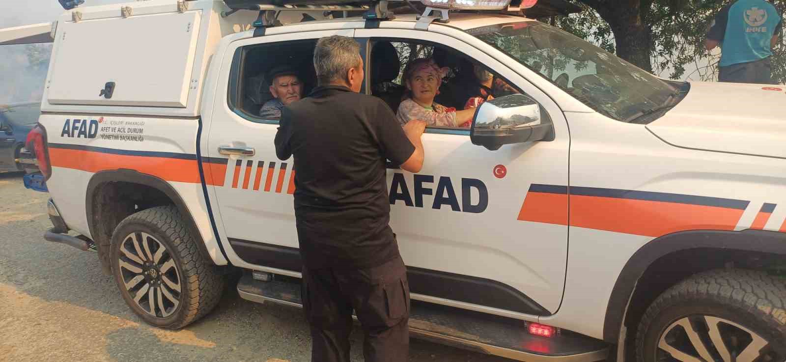 Bozdoğan’da tahliye başladı, alevler sınıra dayandı