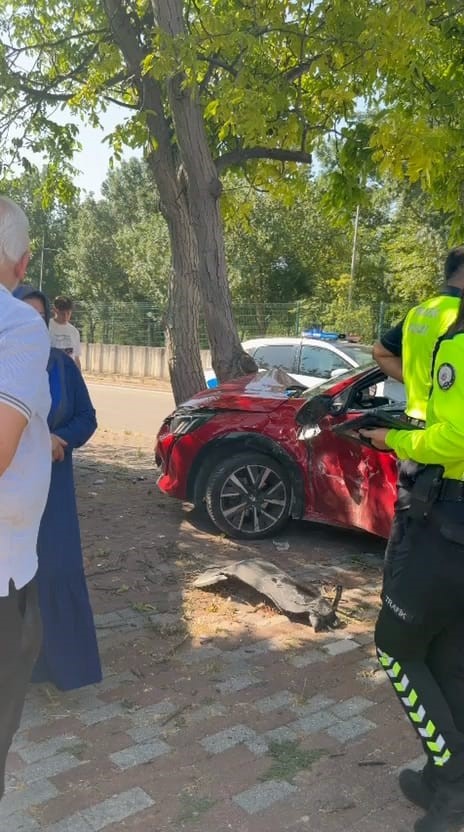 Bursa’da feci kaza: 3 yaralı
