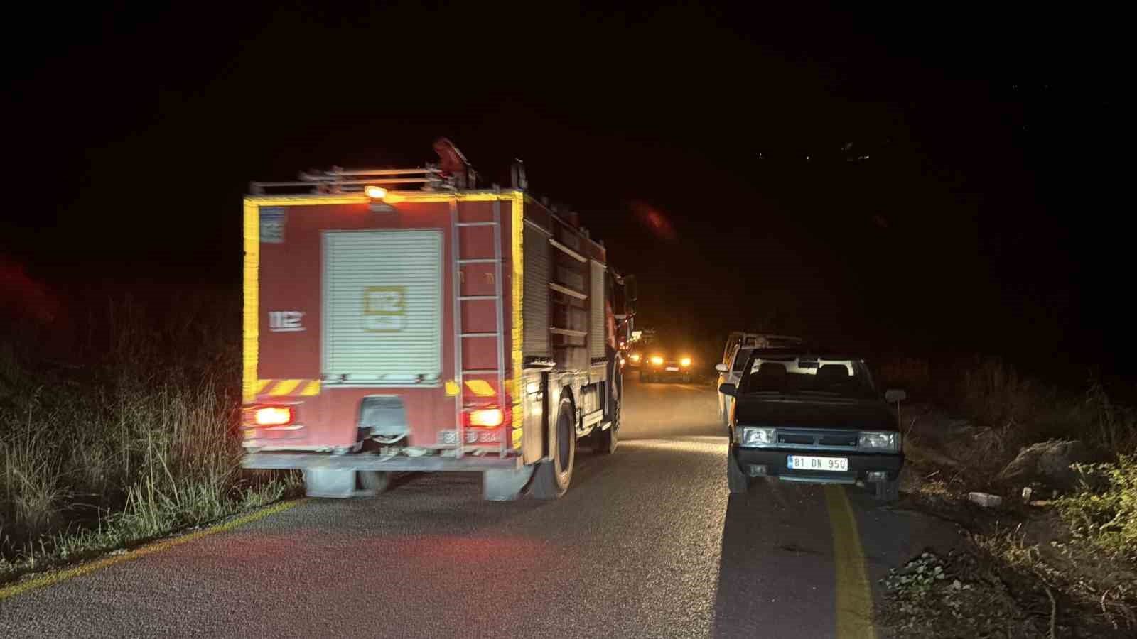 Düzce’de kontrolden çıkan araç şarampole uçup takla attı