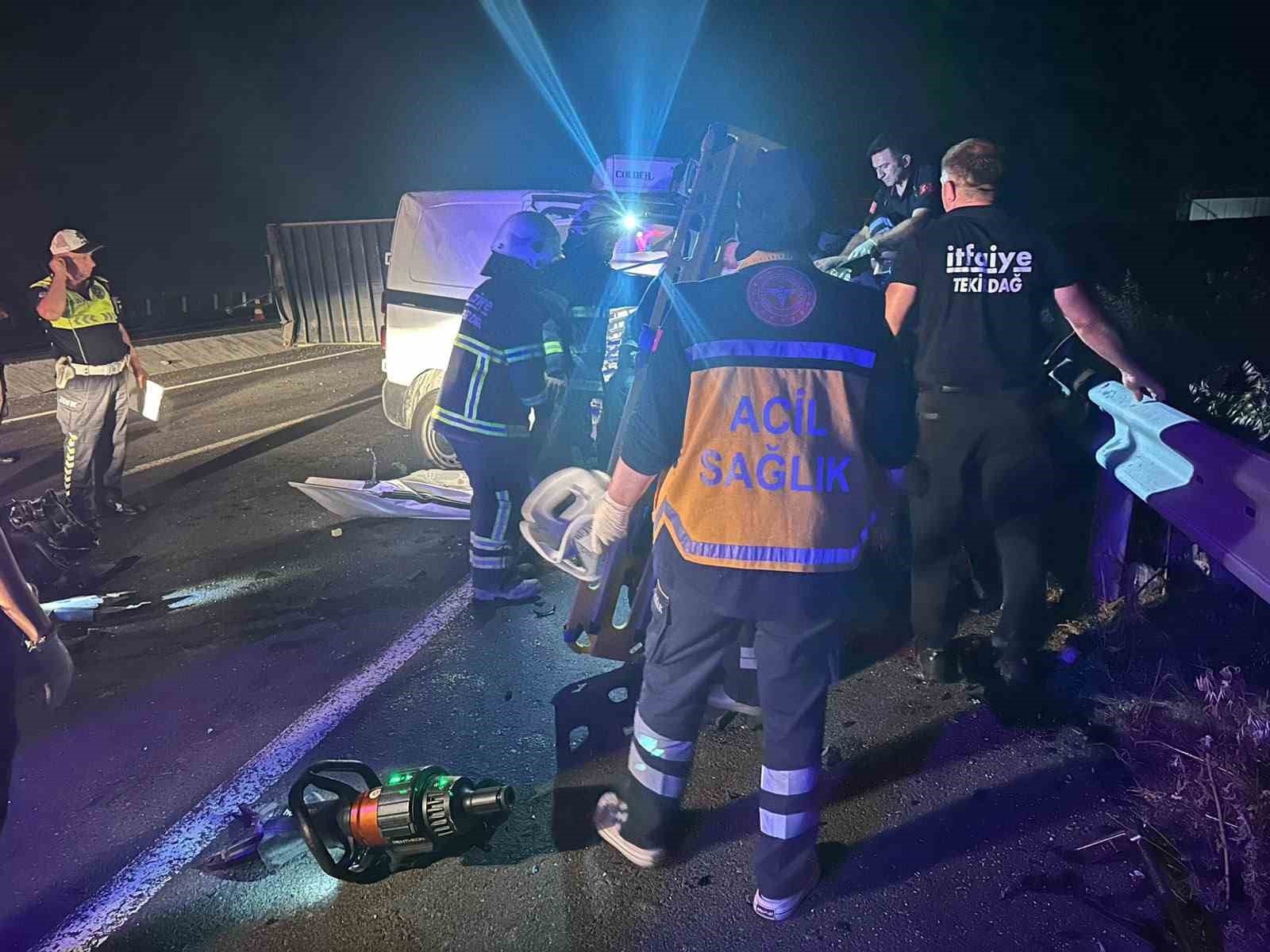Tırdan ayrılan dorse zincirleme kazaya sebep oldu: 3 ölü
