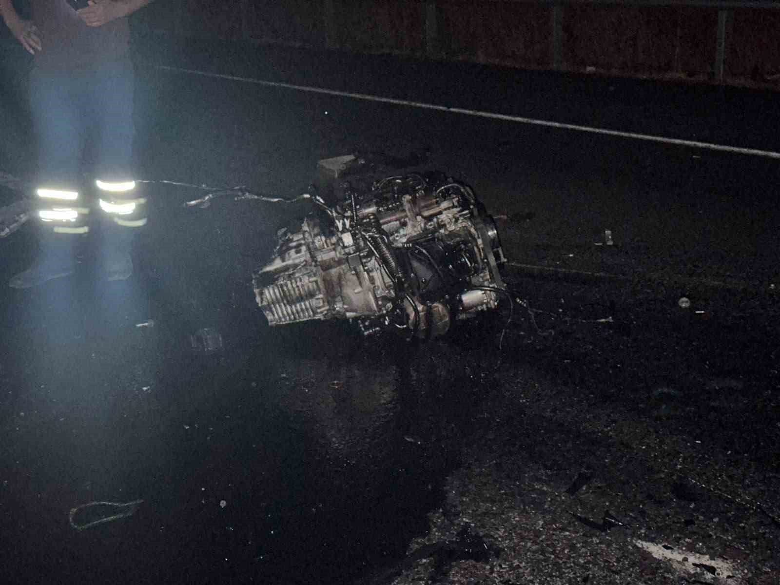 Tırdan ayrılan dorse zincirleme kazaya sebep oldu: 3 ölü