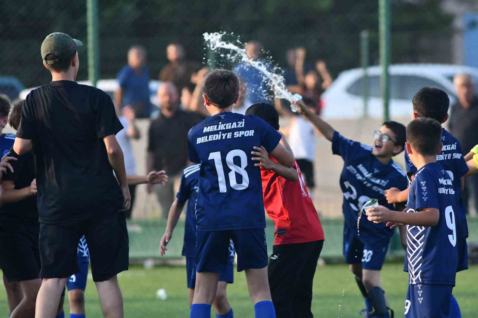 Kayseri U-11 Ligi’nde şampiyon Melikgazi Belediyespor oldu