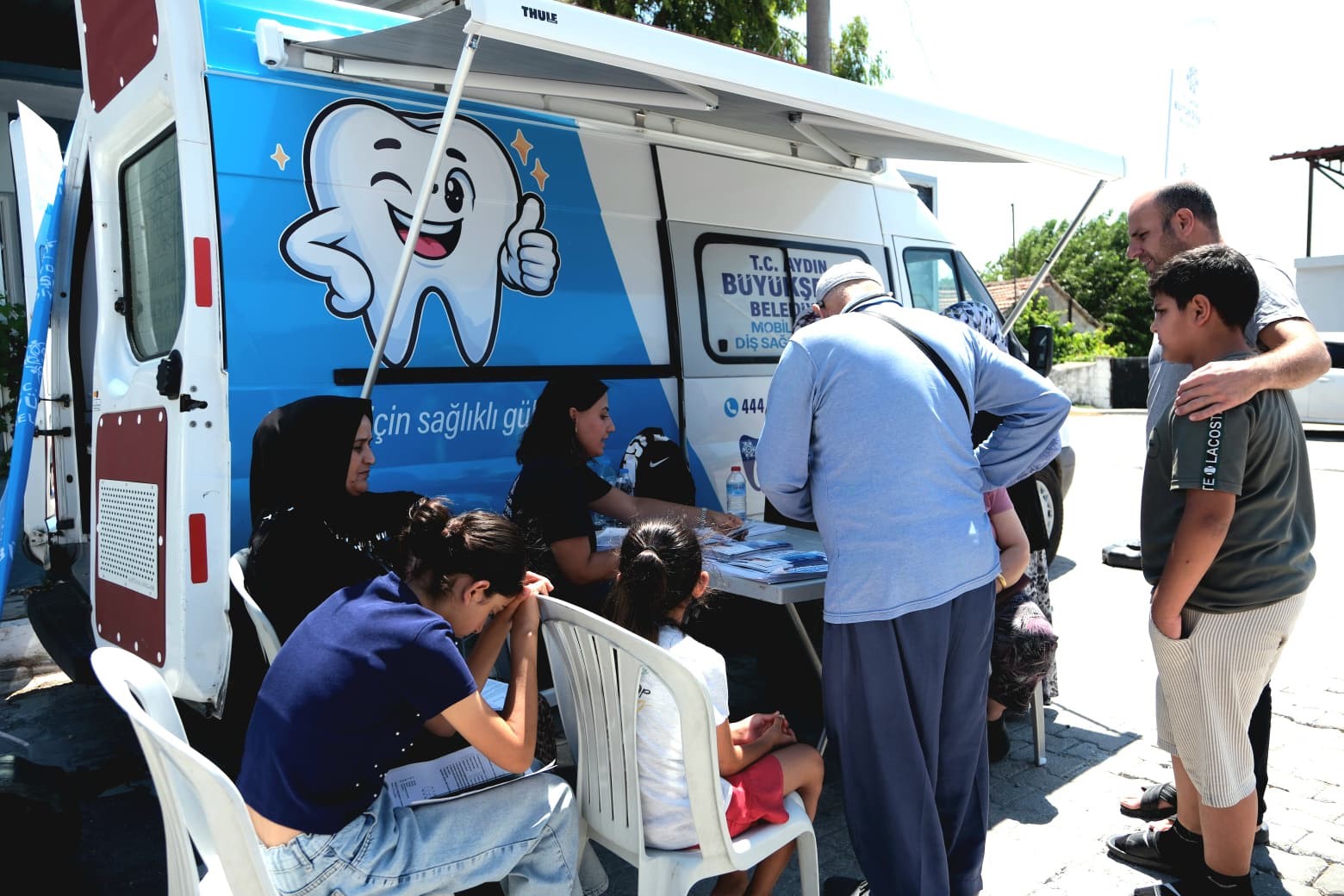 Aydın’da mobil diş klinikleri vatandaşların ayağına gidiyor