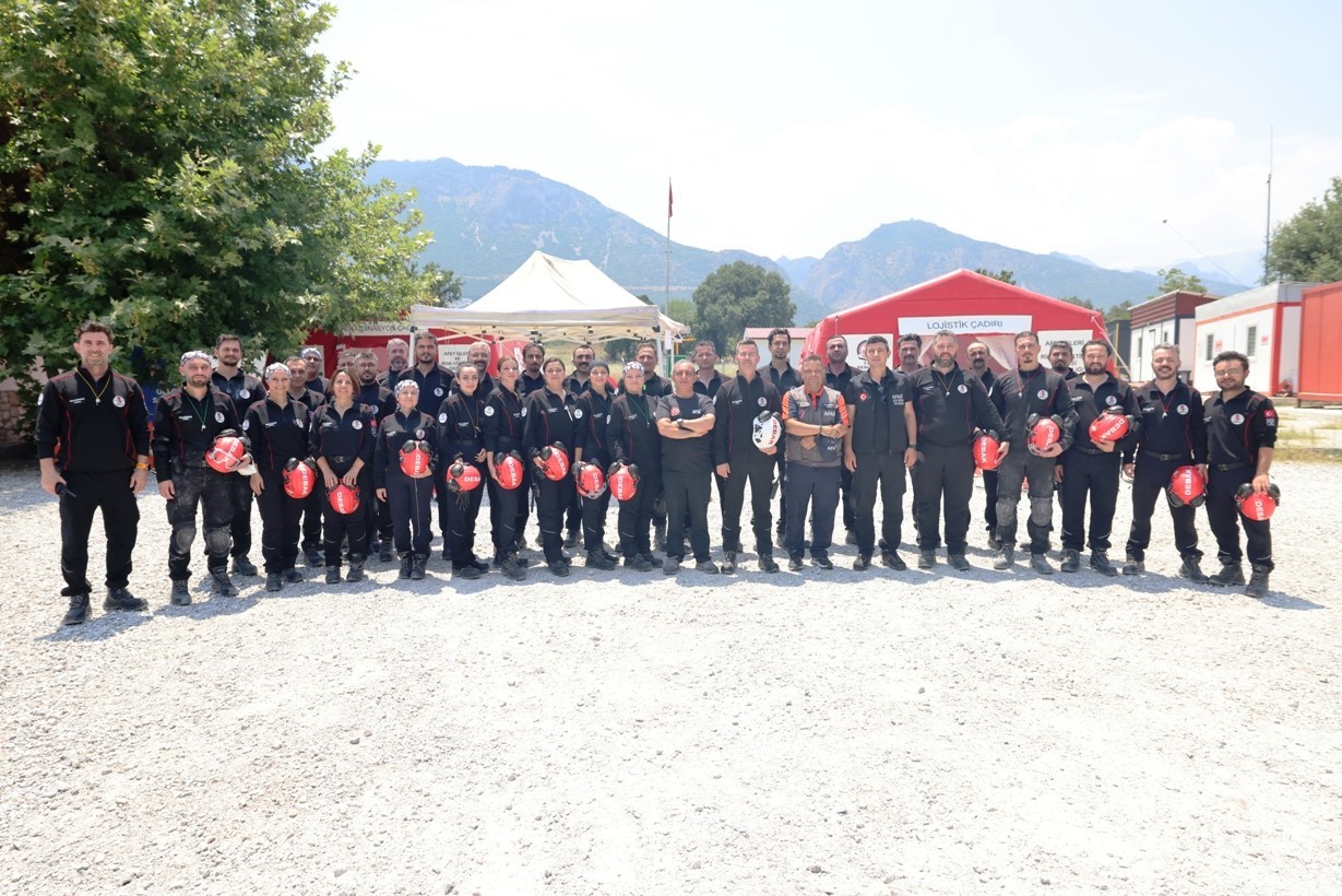 Denizli Büyükşehir’in gönüllü ekibi artık Türkiye’nin afetlerinde görev alacak