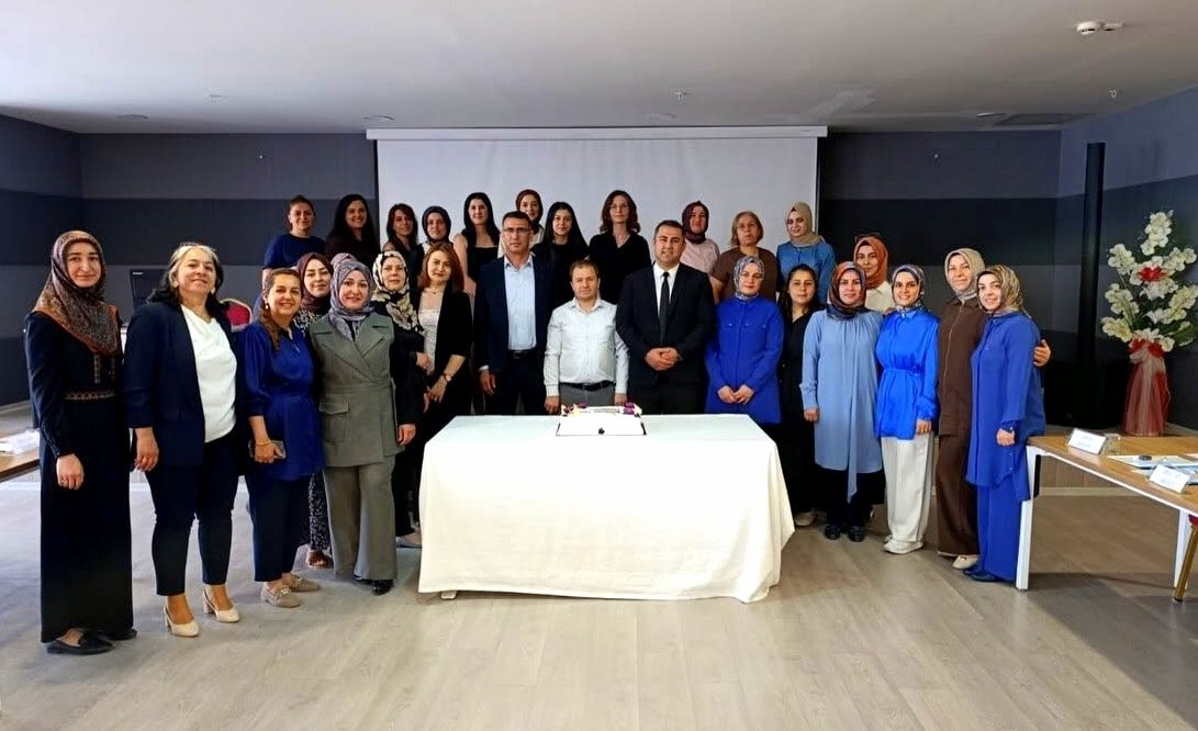 Anne ve bebek sağlığını güçlendirecek eğitim tamamlandı