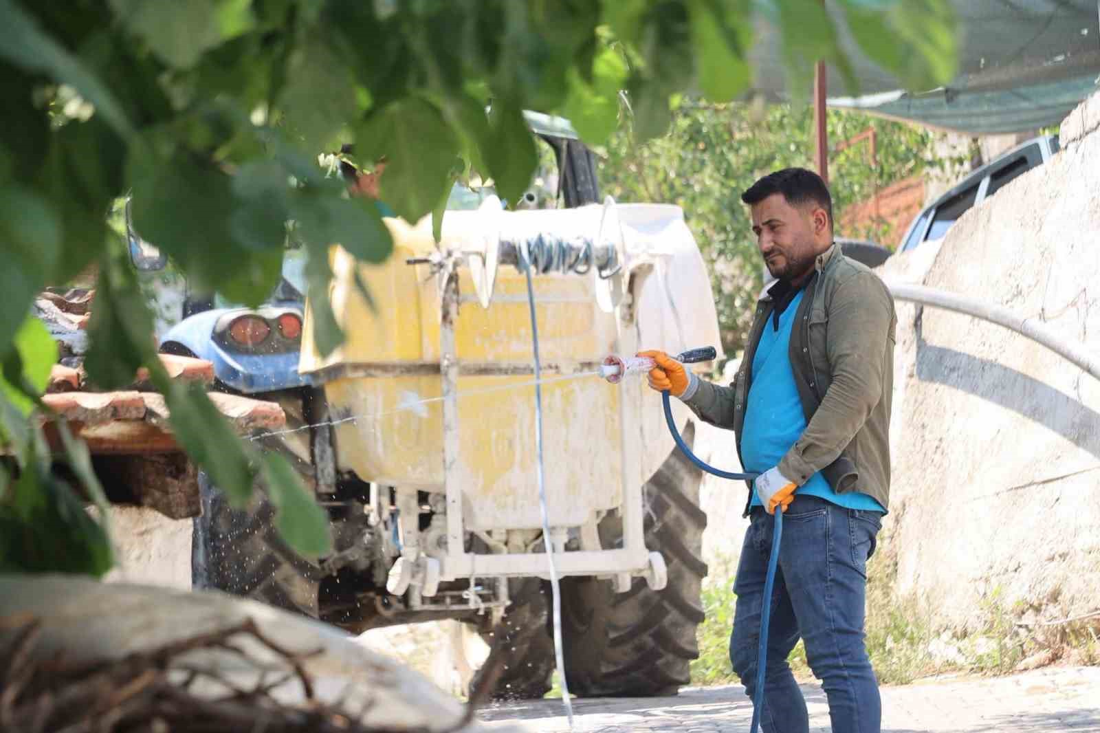 Koçarlı Belediyesi’nden Şahinciler’de çevre mesaisi