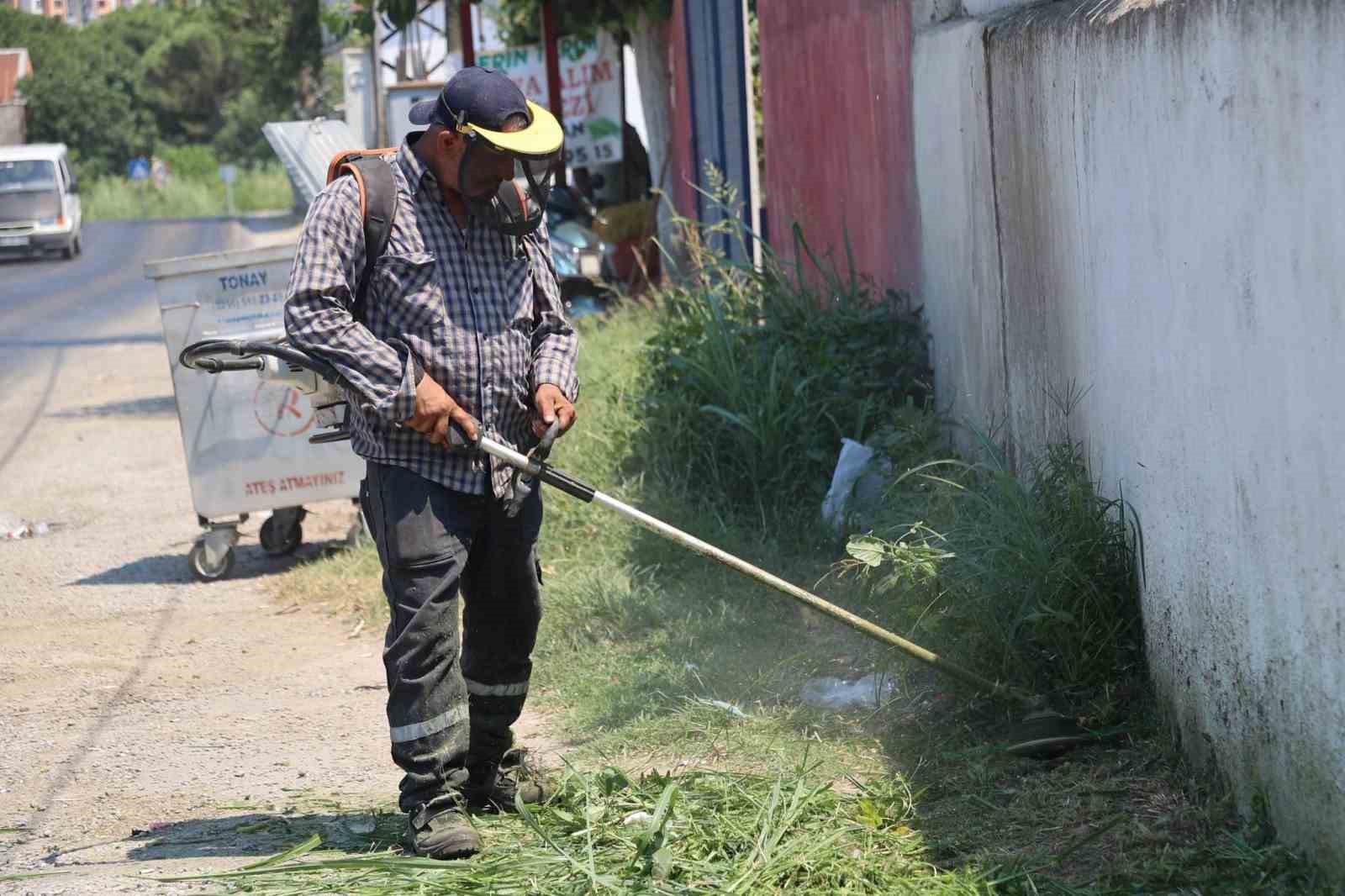 Koçarlı Belediyesi’nden Şahinciler’de çevre mesaisi