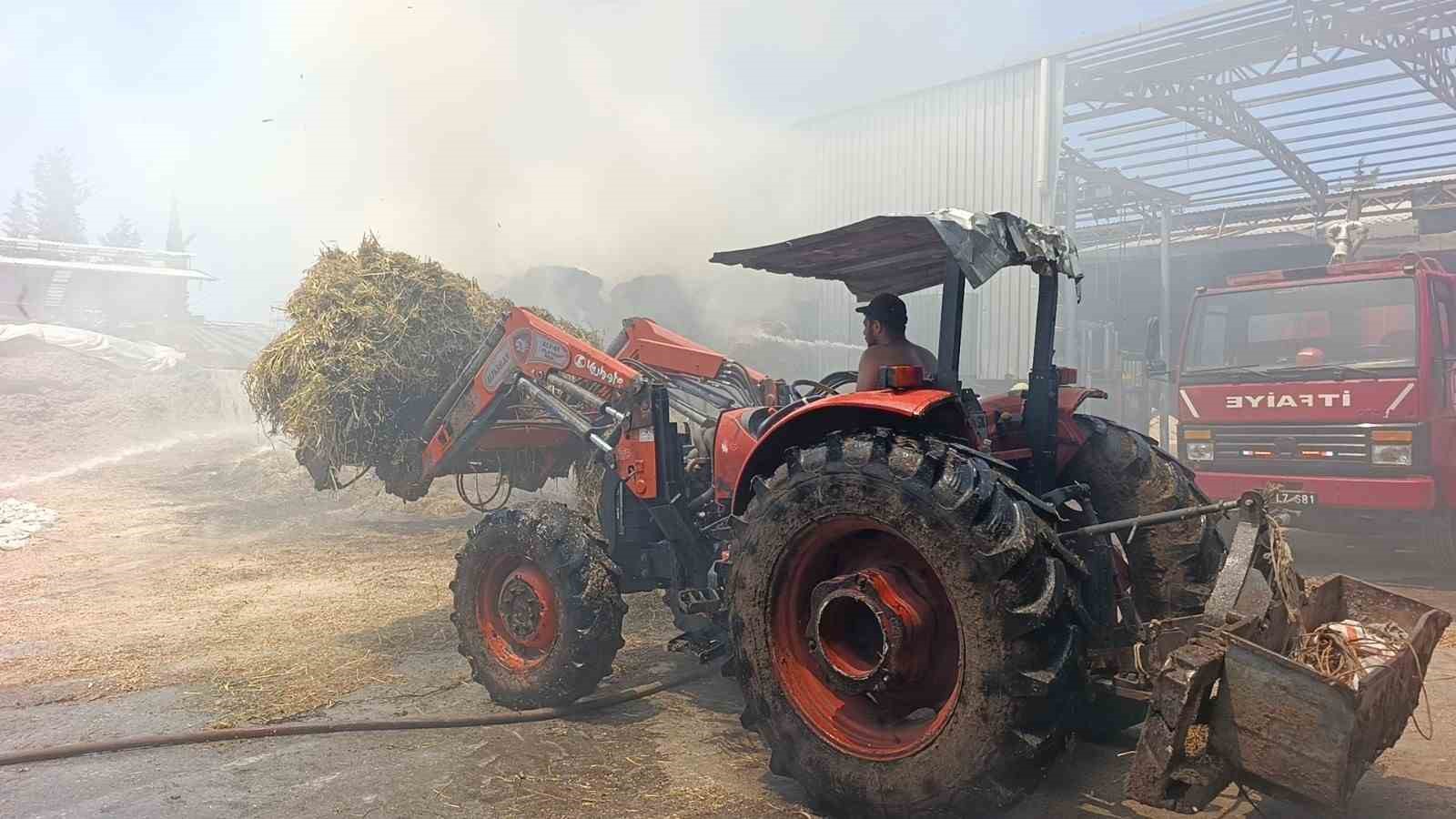 Antalya’da besihanede çıkan yangında 60 saman balyası kül oldu