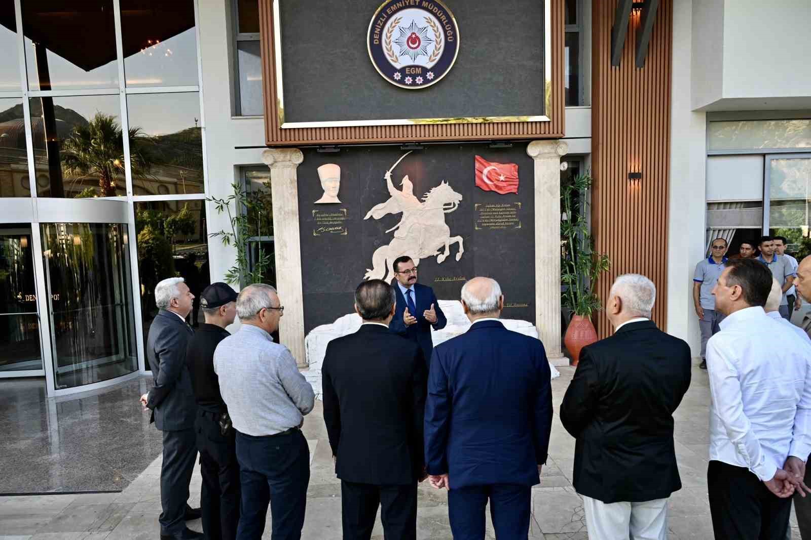 Denizli’de Miryokefalon Zaferinin tarihi mirasını yaşatacak anıt törenle açıldı