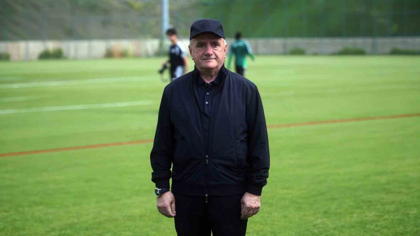 Çaykur Rizespor Başkanı Saruhan’dan Erzurum kampına ziyaret
